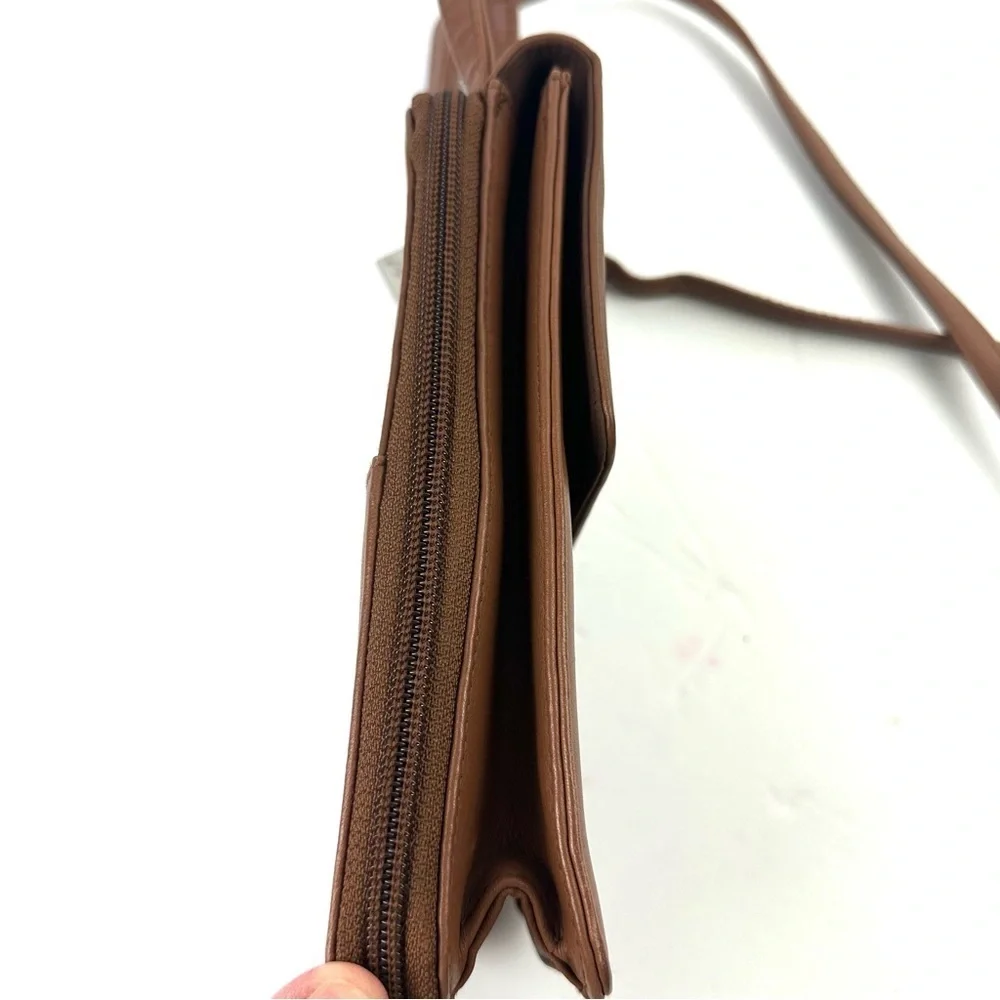 Tignanello Crossbody Wallet Brown‎ Tan Organizer Travel Handbag Purse NEW